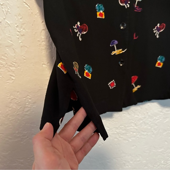 Vintage 90’s Black lightweight button up with chair print size Large - Picture 5 of 6